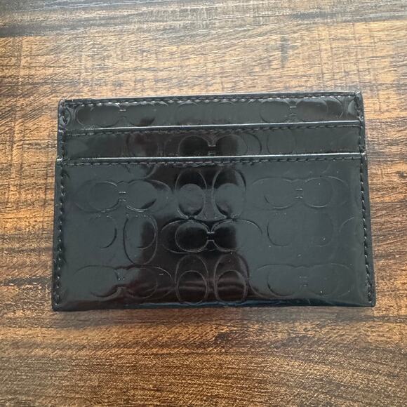 New Coach Embossed Liquid Gloss Patent Card Case in Black w/ Dust Bag - Picture 3 of 12
